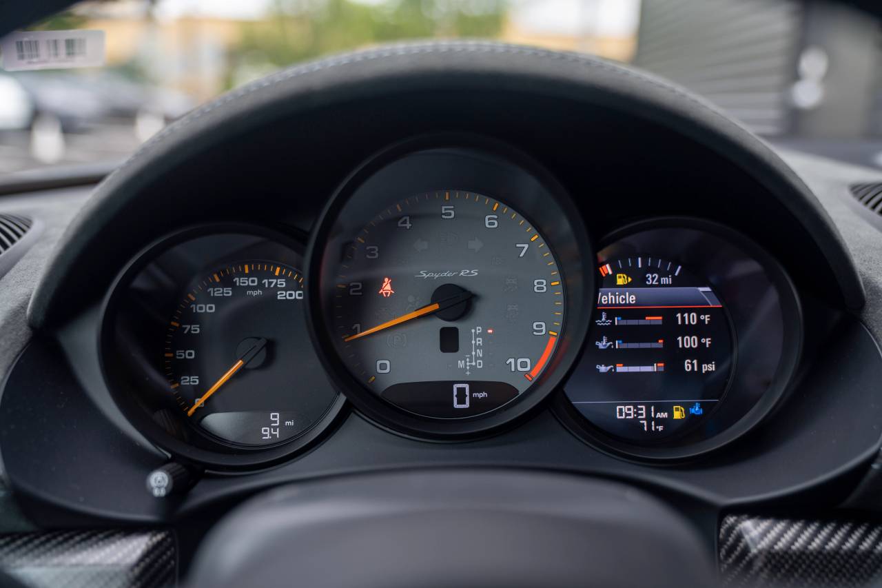 2025 Porsche Boxster Spyder photo 8