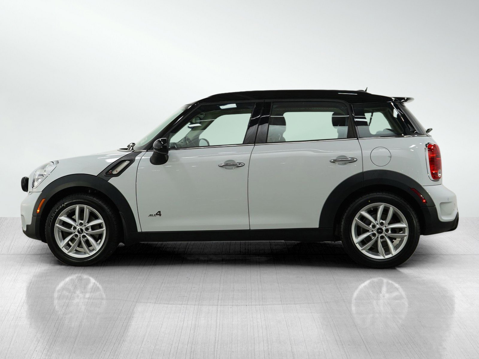 Used 2012 MINI Countryman Countryman S with VIN WMWZC5C55CWL60656 for sale in Wayzata, Minnesota