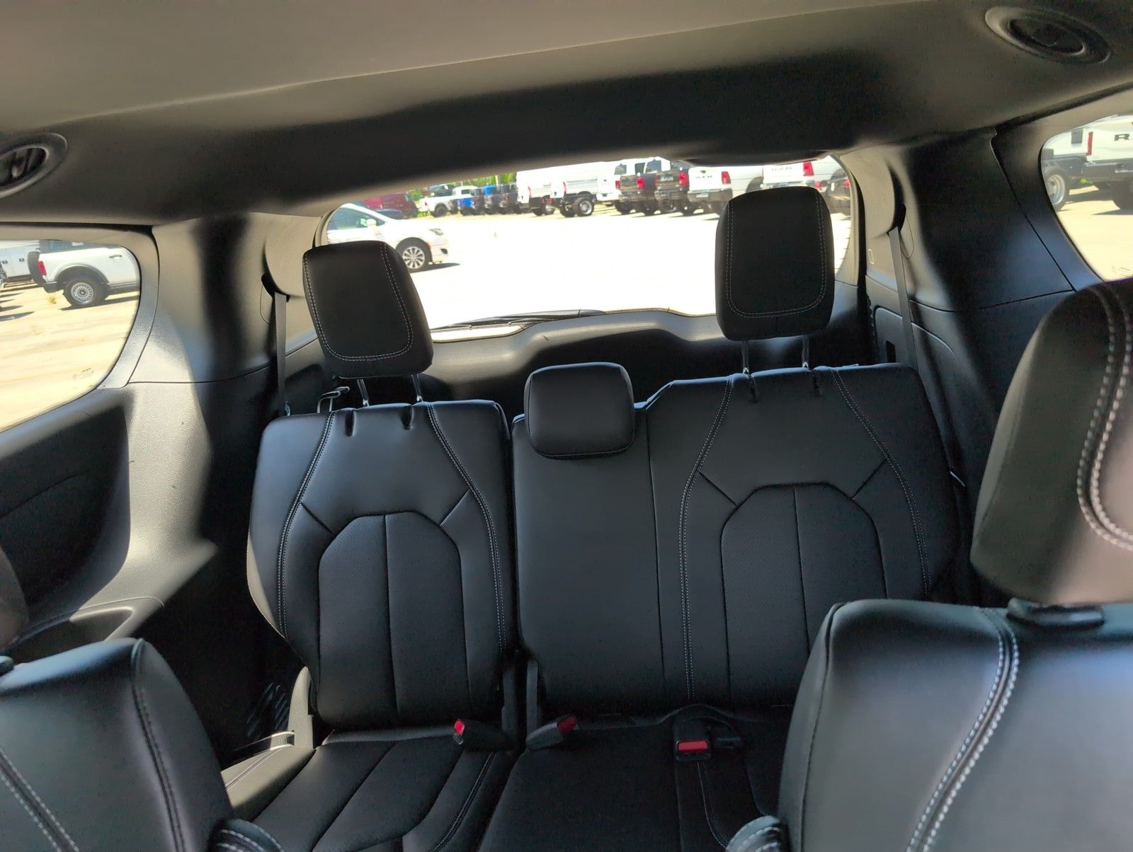 2025 Chrysler Voyager LX photo 30