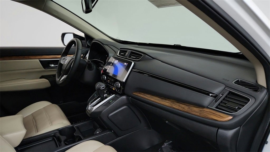 2017 Honda CR-V Touring photo 9