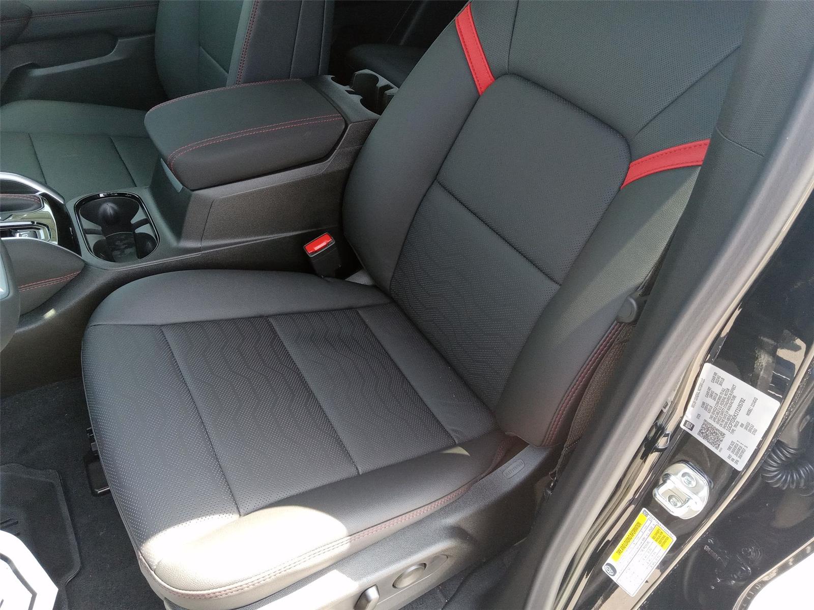 2026 Chevrolet Colorado Z71 photo 10