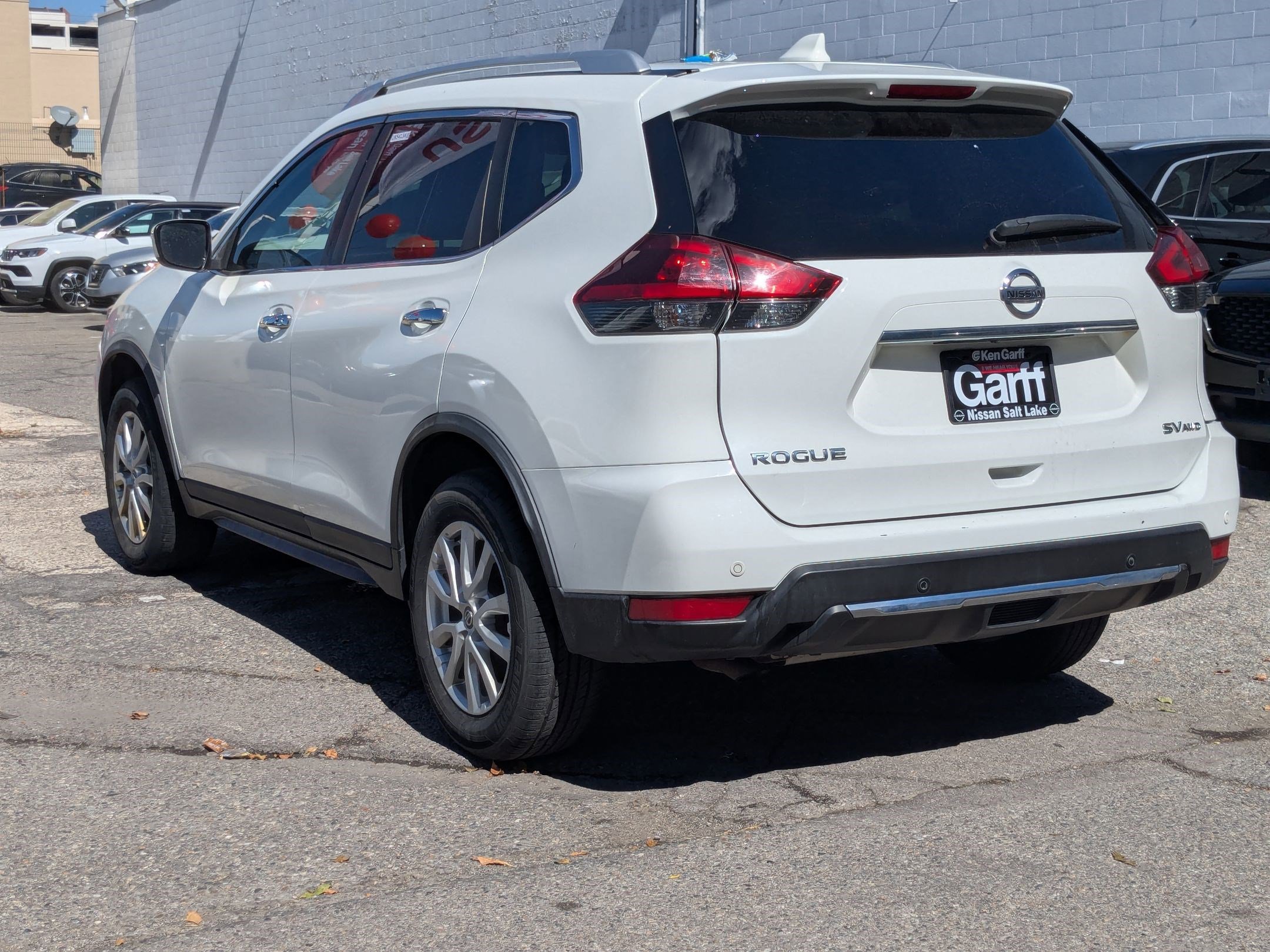 2020 Nissan Rogue SV photo 4