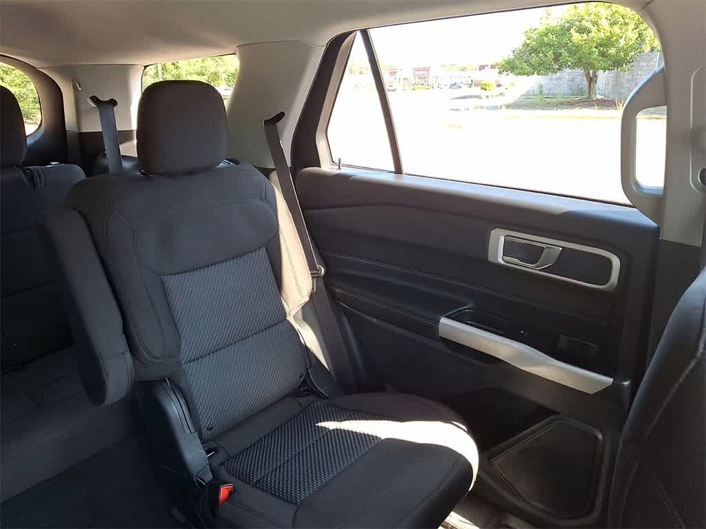 2022 Ford Explorer XLT photo 9