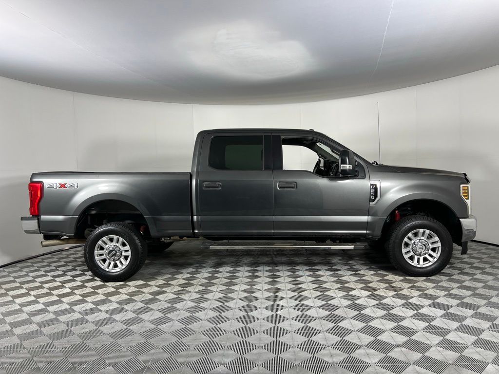 2018 Ford F-250 photo 2