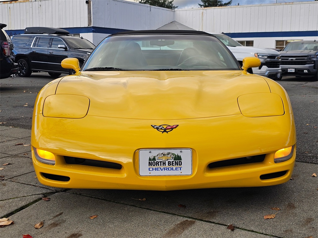 2001 Chevrolet Corvette Base photo 2