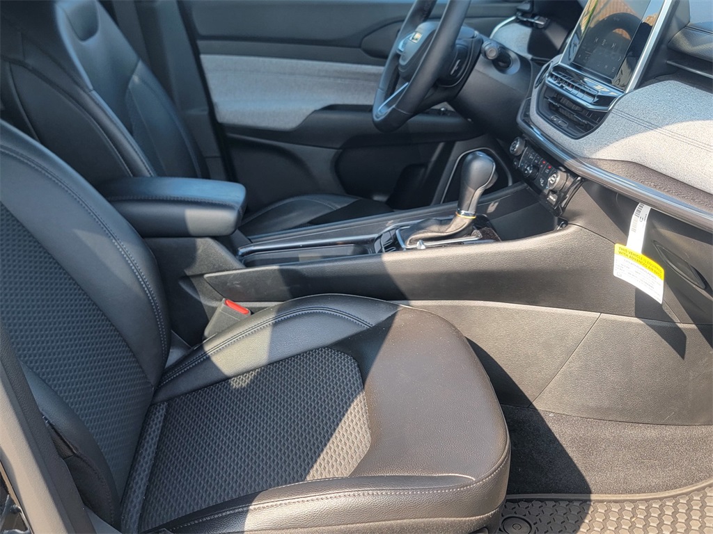 2025 Jeep Compass Latitude photo 11