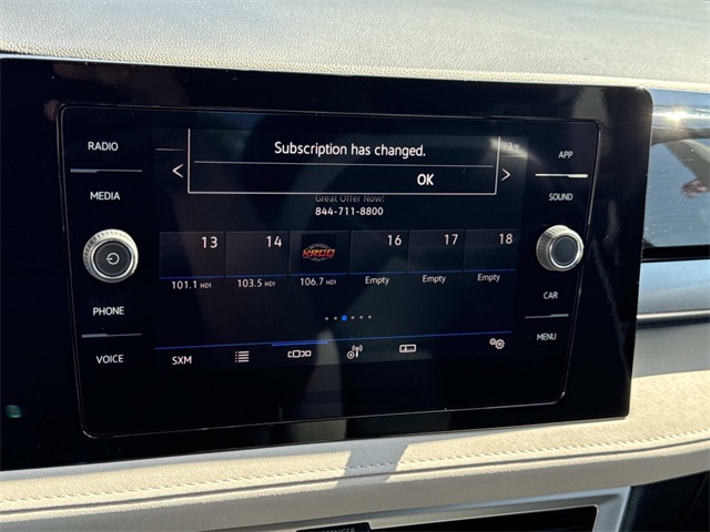 2025 Volkswagen Taos SE photo 15