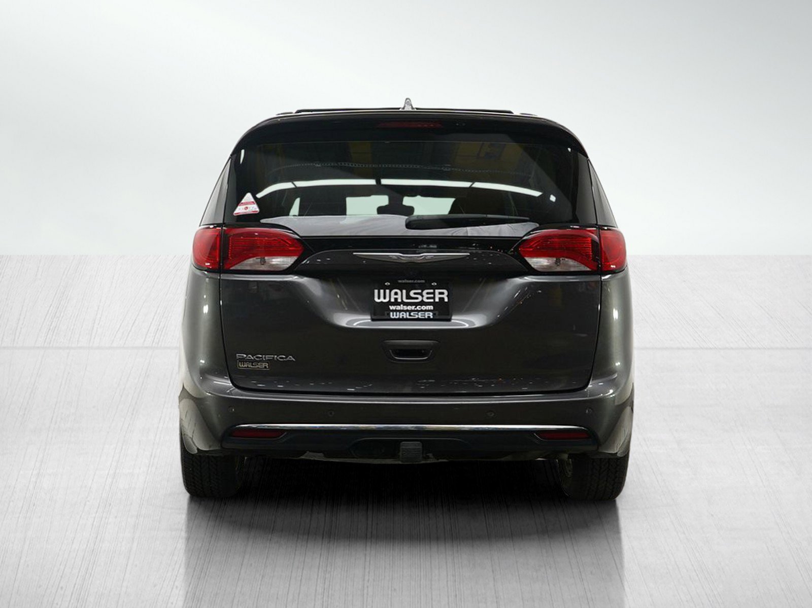 2017 Chrysler Pacifica Touring Plus photo 4