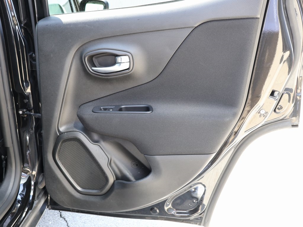 2020 Jeep Renegade Latitude photo 10