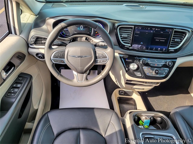 2024 CHRYSLER PACIFICA - Image 14