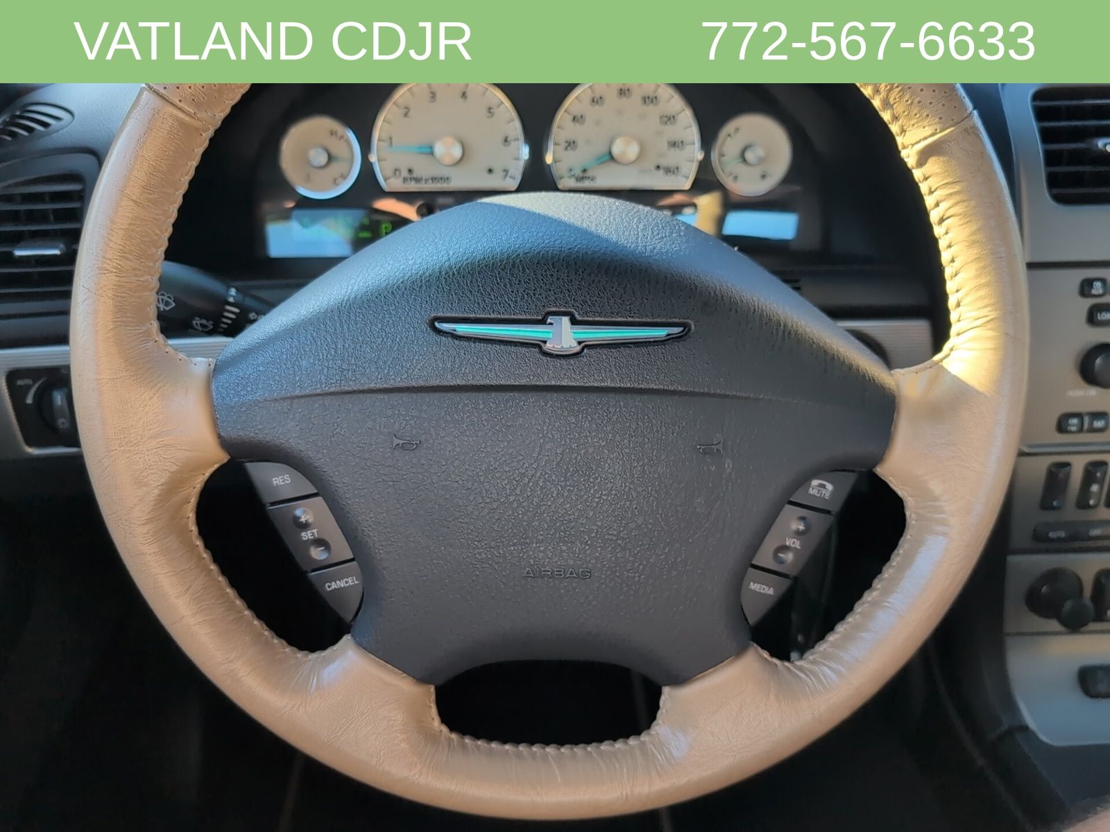 2004 Ford Thunderbird photo 10