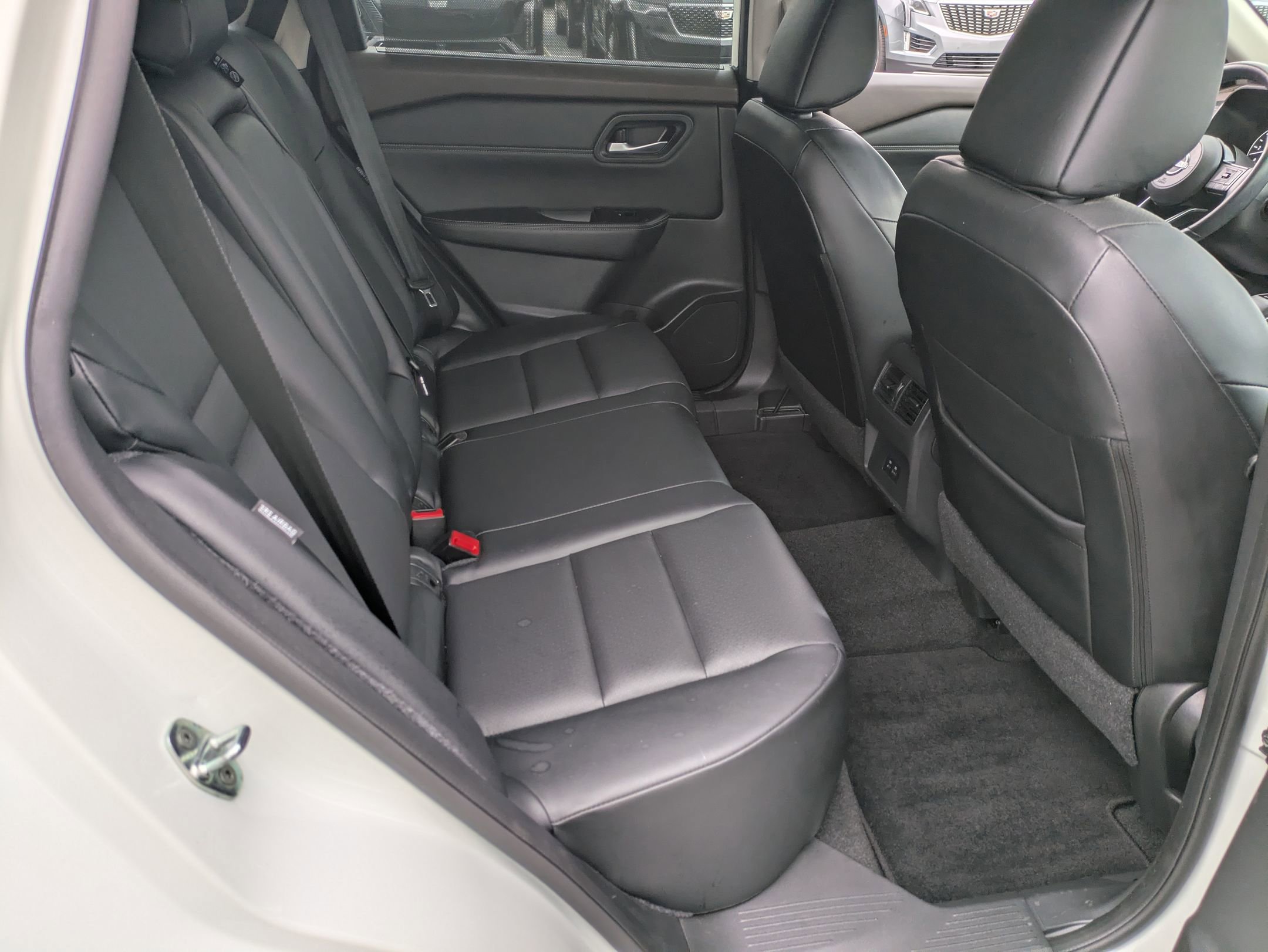 2023 Nissan Rogue SV photo 33