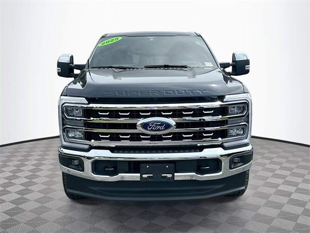 2025 Ford F-250 Lariat photo 2