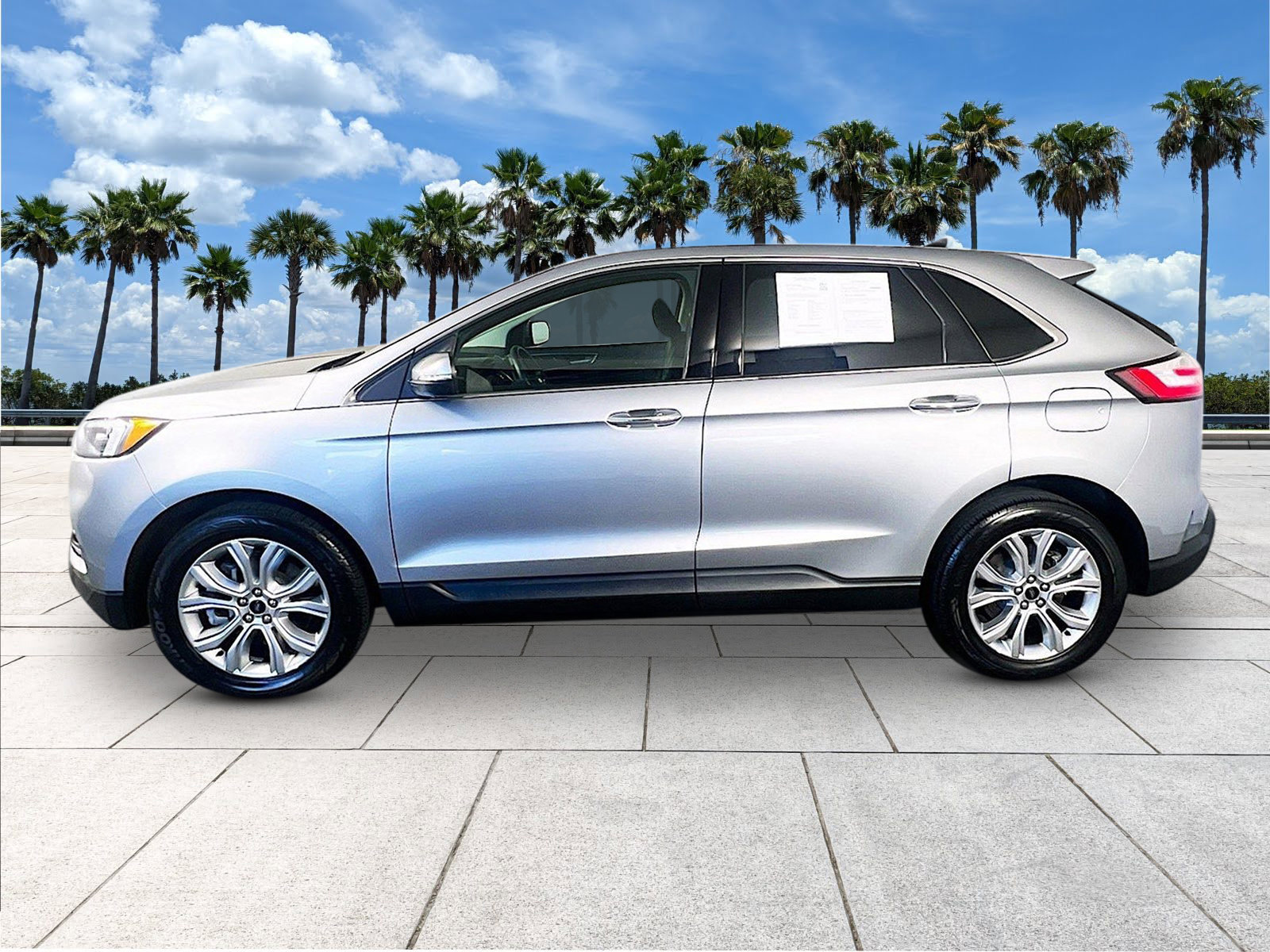 2024 Ford Edge Titanium photo 4