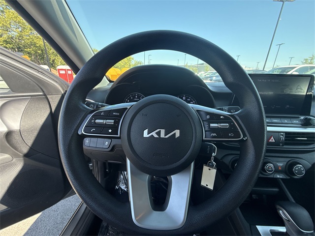 2022 Kia Forte LXS photo 14