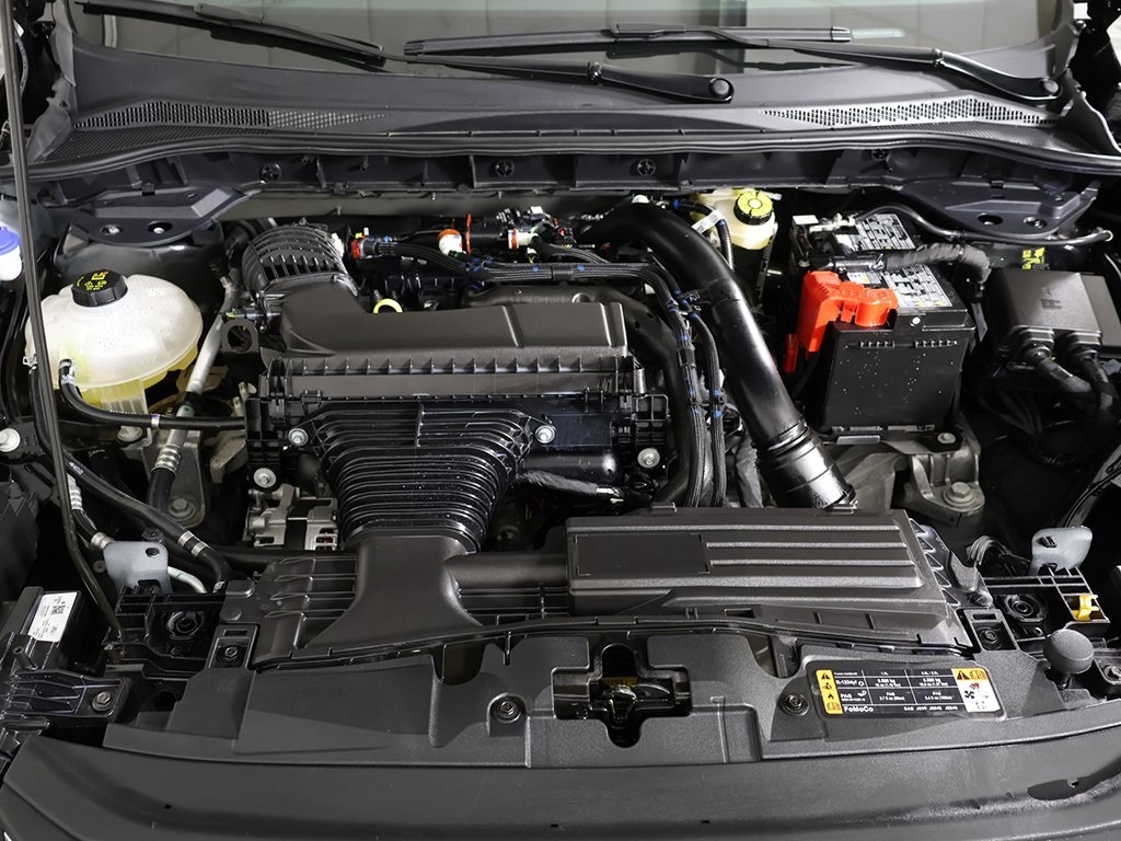 2025 Ford Escape Hybrid ST-Line Select photo 17