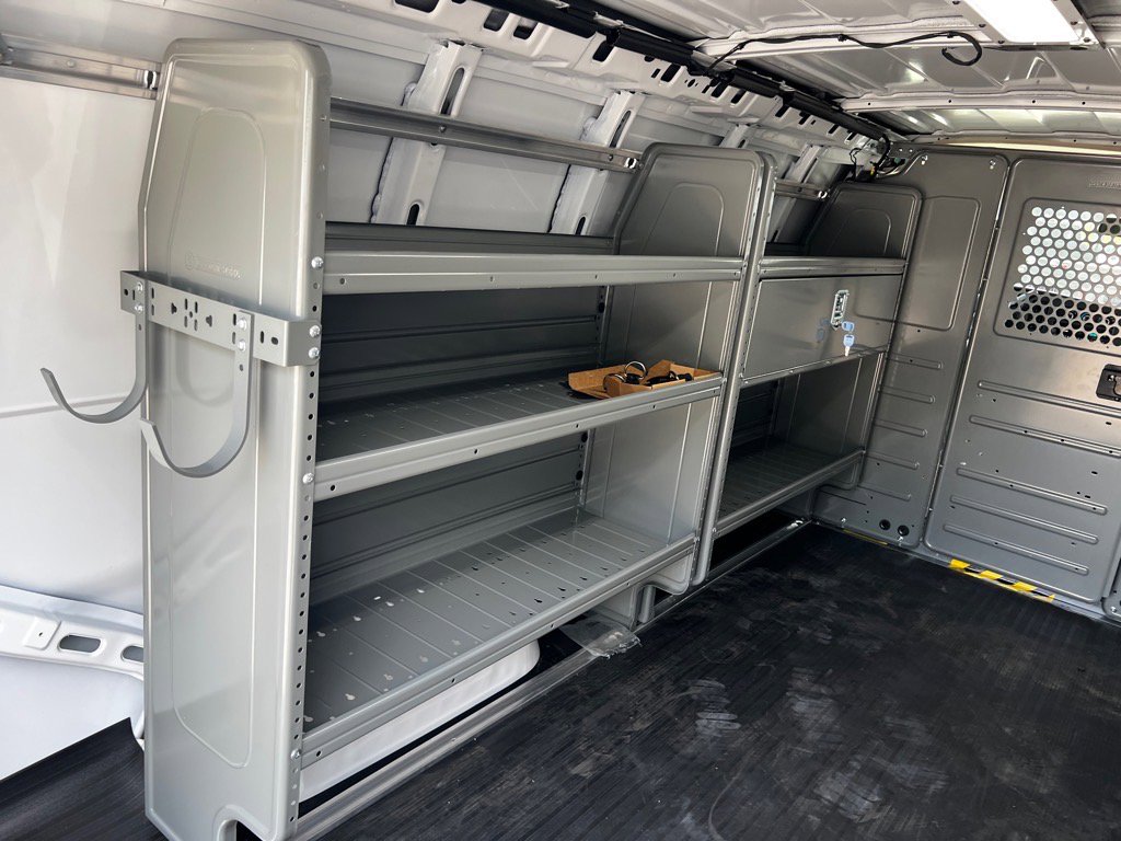 2025 Gmc Savana Cargo 2500 photo 15