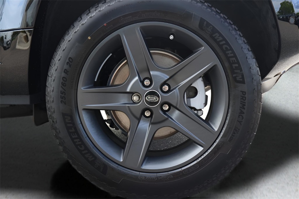 2025 Land Rover Defender 90 X-Dynamic SE photo 9