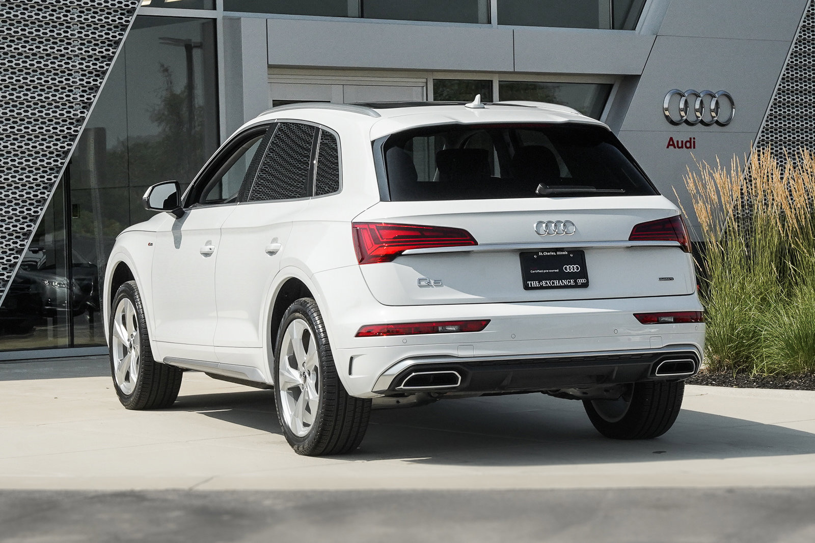 2025 Audi Q5 S line Premium Plus photo 4