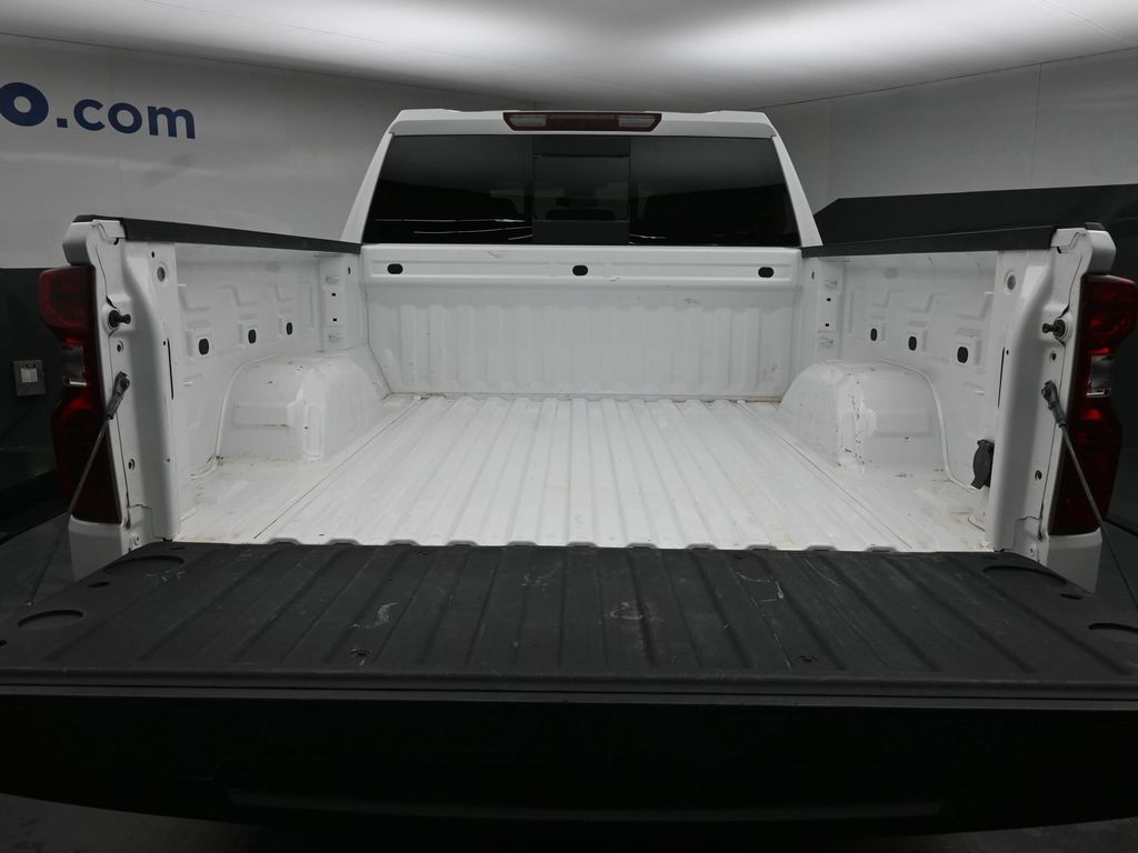 2024 Chevrolet Silverado 1500 LT photo 7
