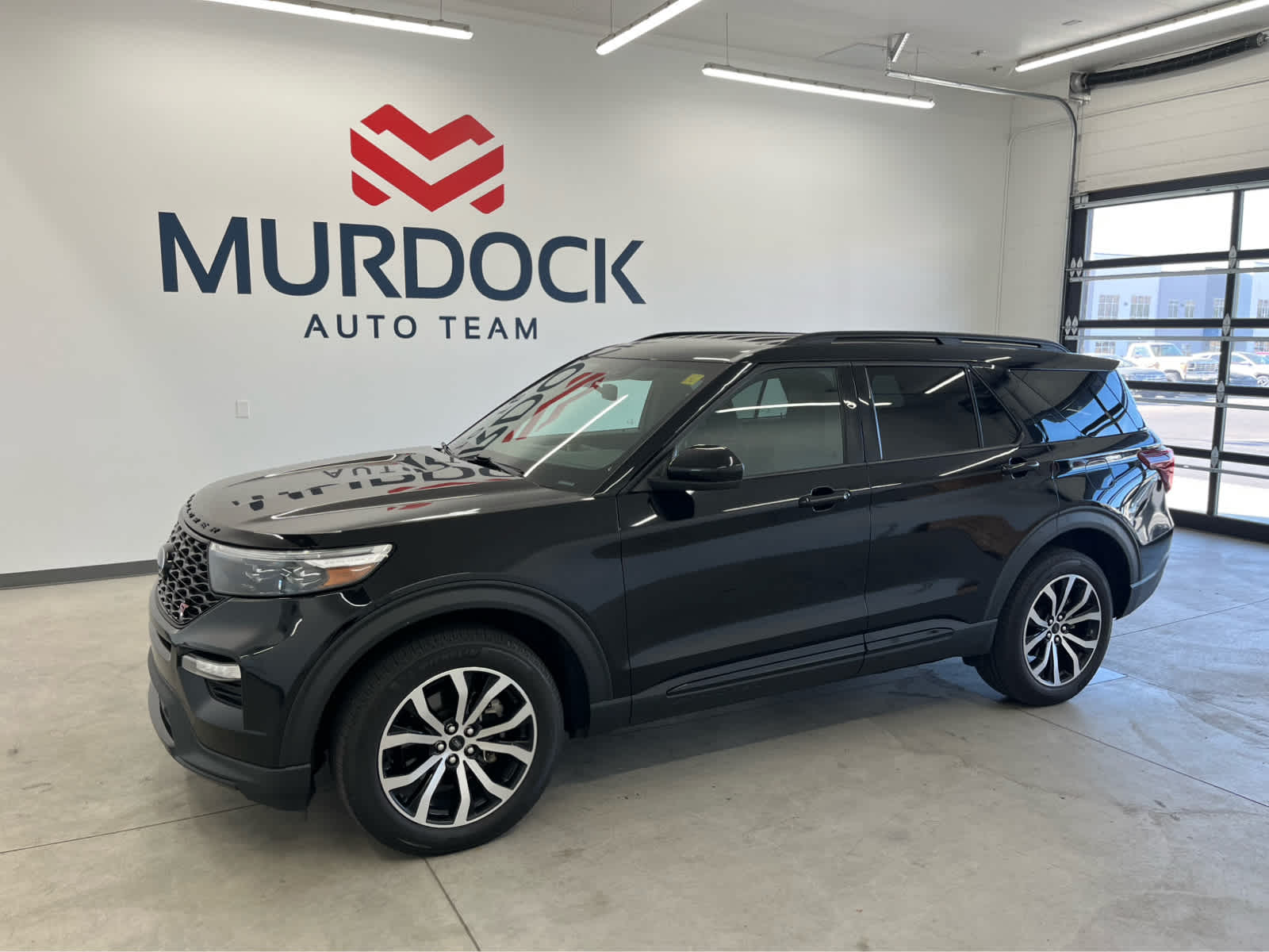 2022 Ford Explorer ST's photo