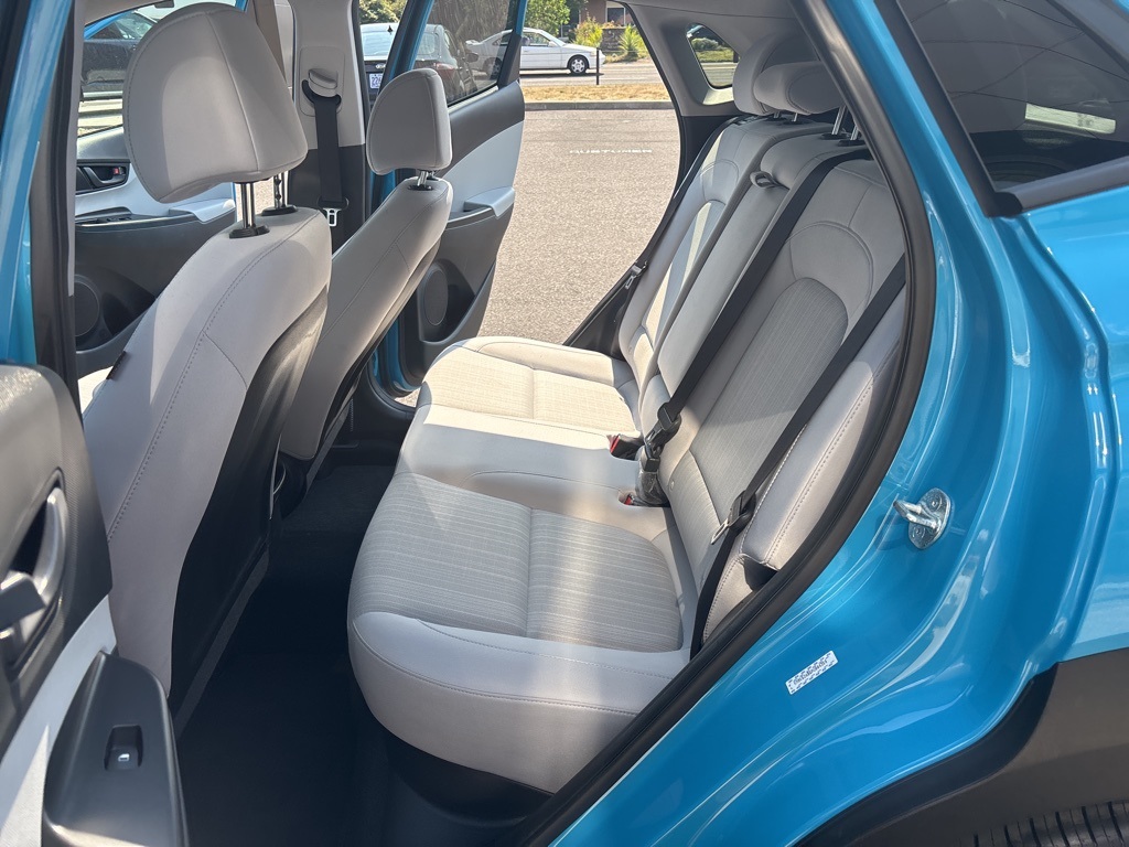 2023 Hyundai Kona SEL photo 12