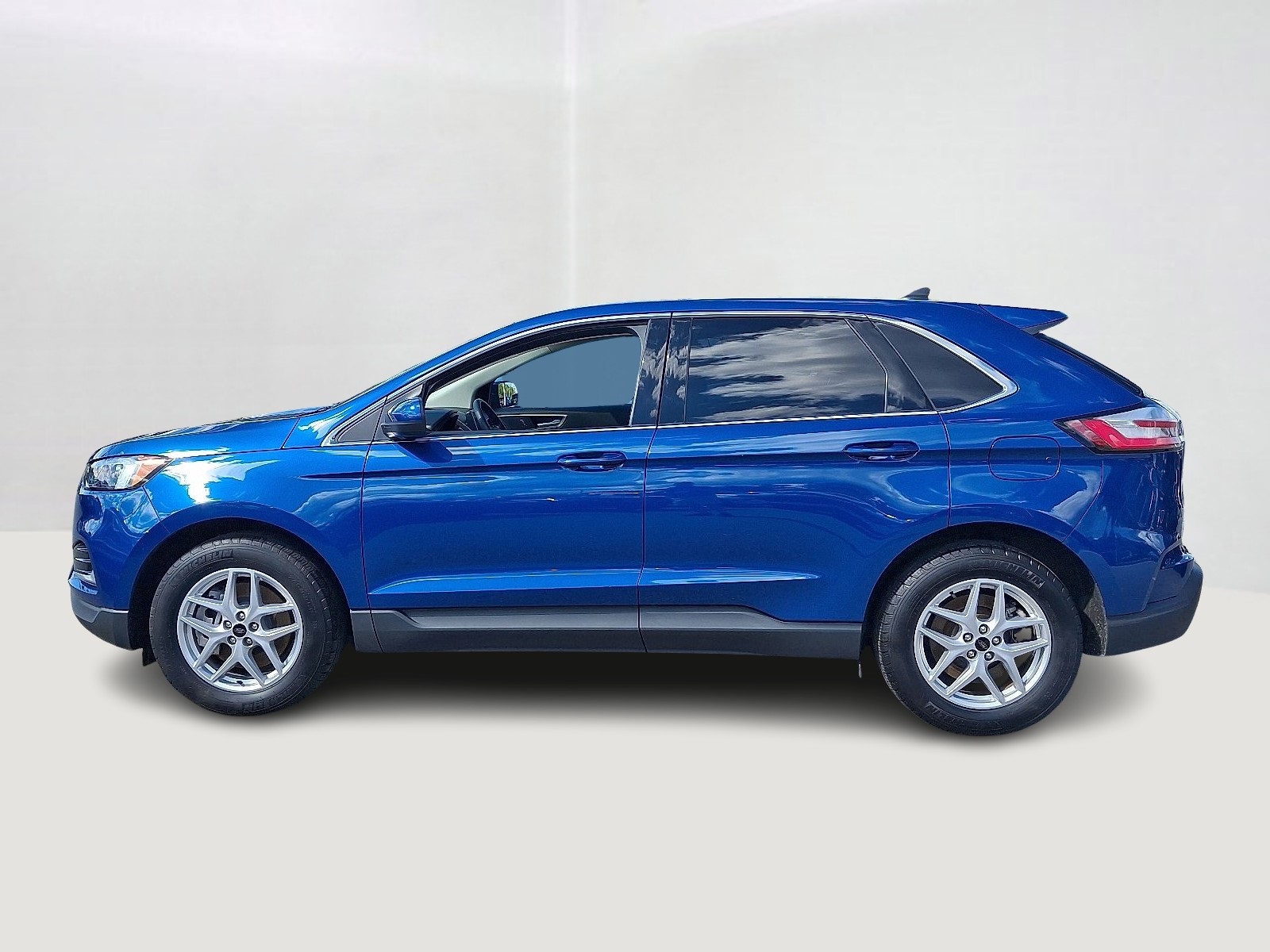 2024 Ford Edge SEL photo 7