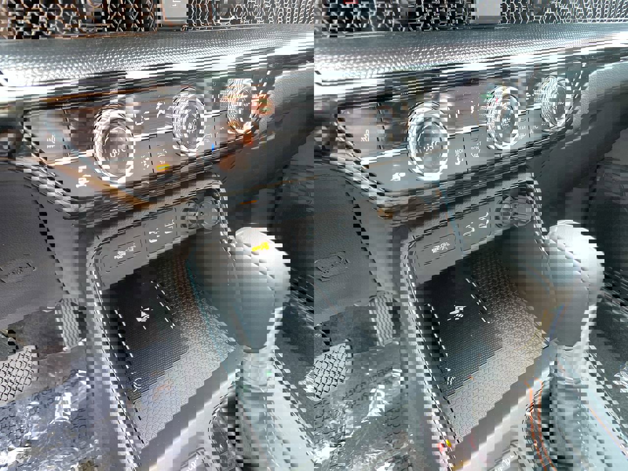 2026 Honda CR-V Sport Touring Hybrid photo 19
