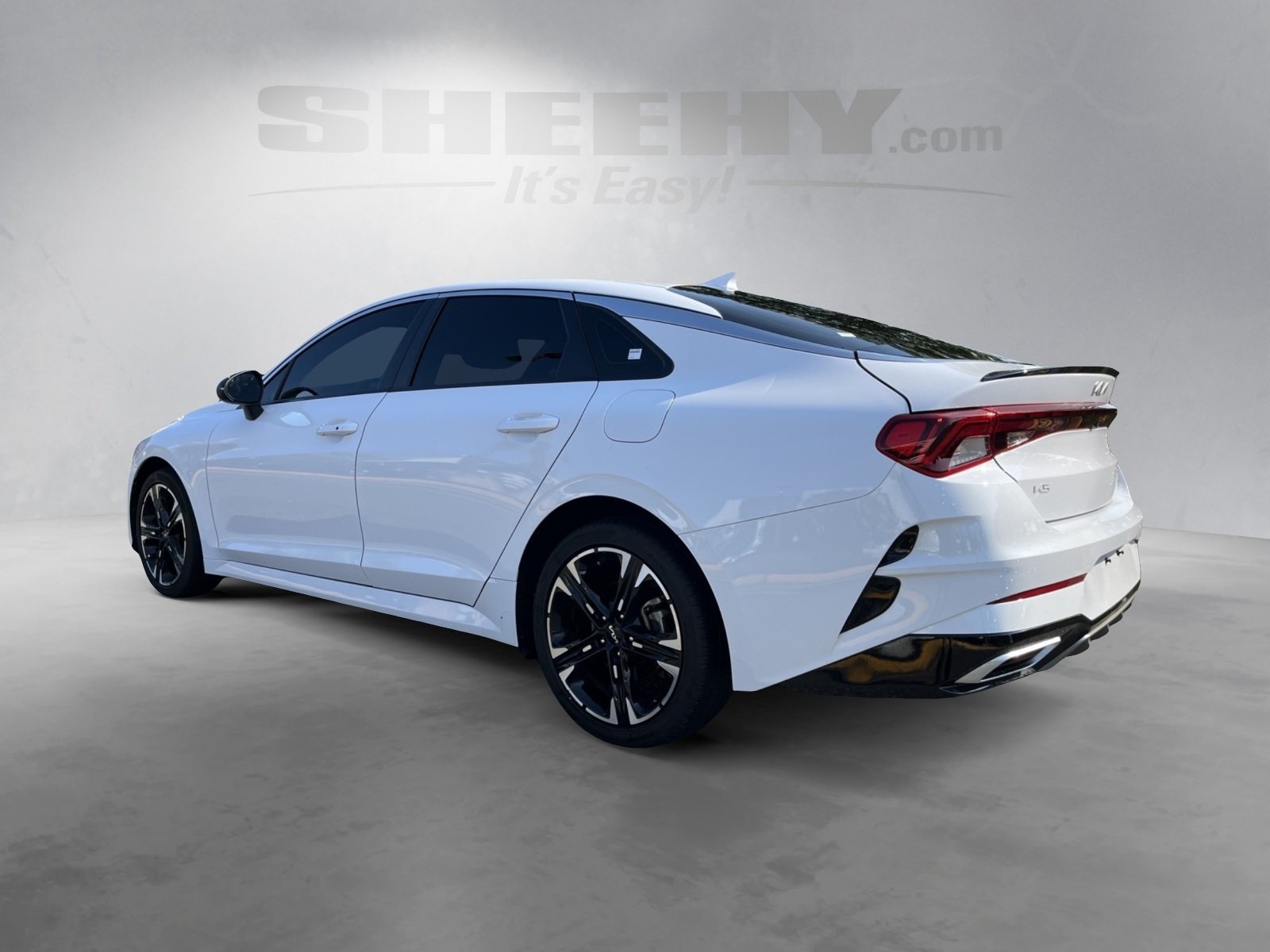 2023 Kia K5 GT-Line photo 6