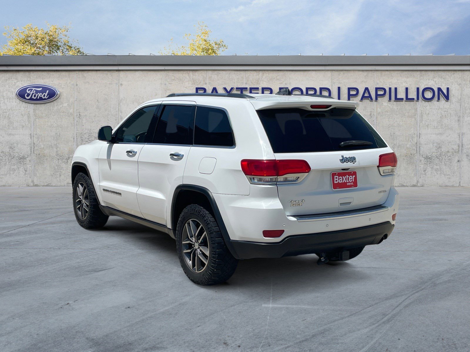 2017 Jeep Grand Cherokee Limited photo 2
