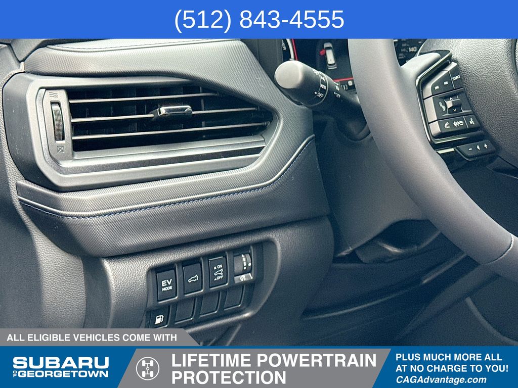 2025 Subaru Forester Premium photo 9