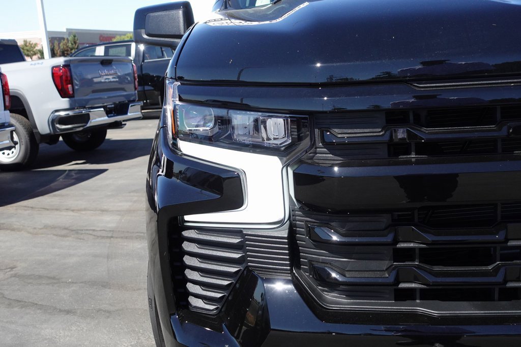 2025 Chevrolet Silverado 1500 RST photo 4