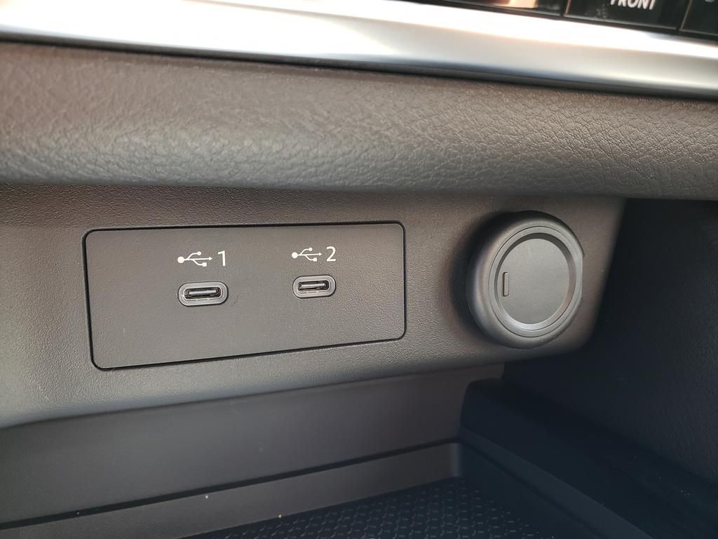 2026 Nissan Rogue SV photo 11