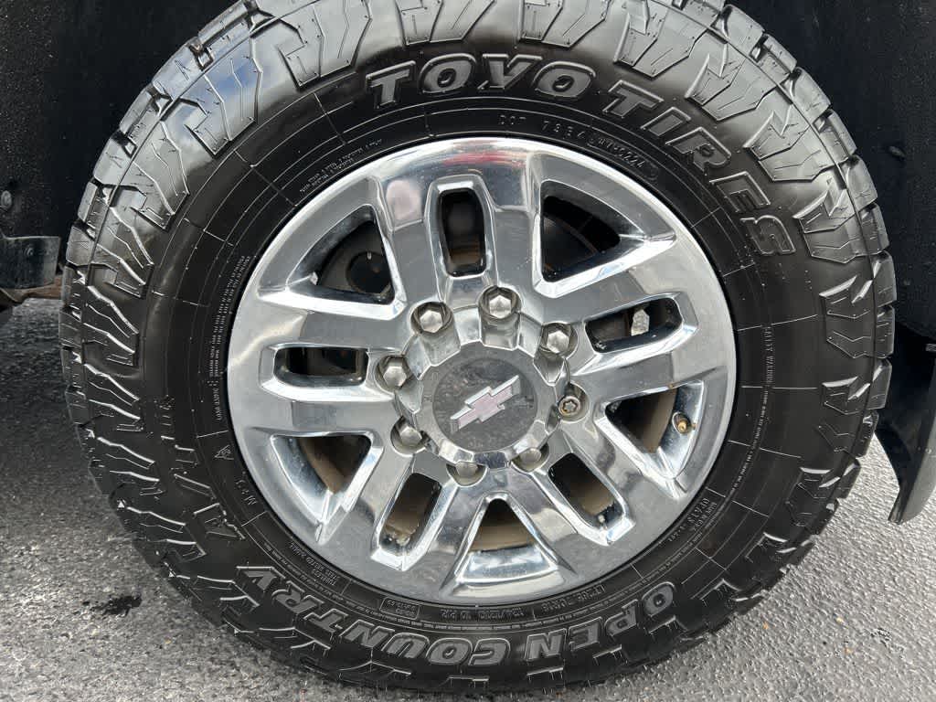 2019 Chevrolet Silverado 3500HD High Country photo 16