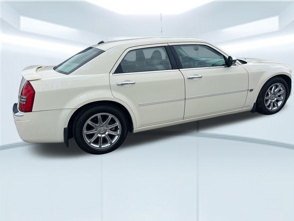 2005 Chrysler 300 C Base photo 8