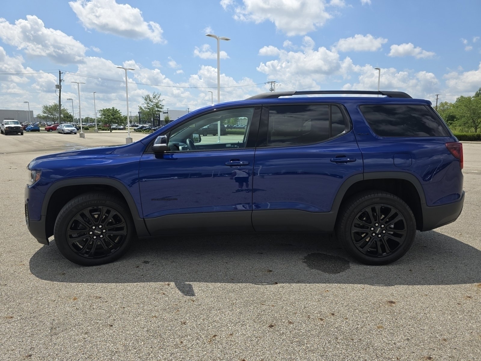 2023 Gmc Acadia SLE photo 4