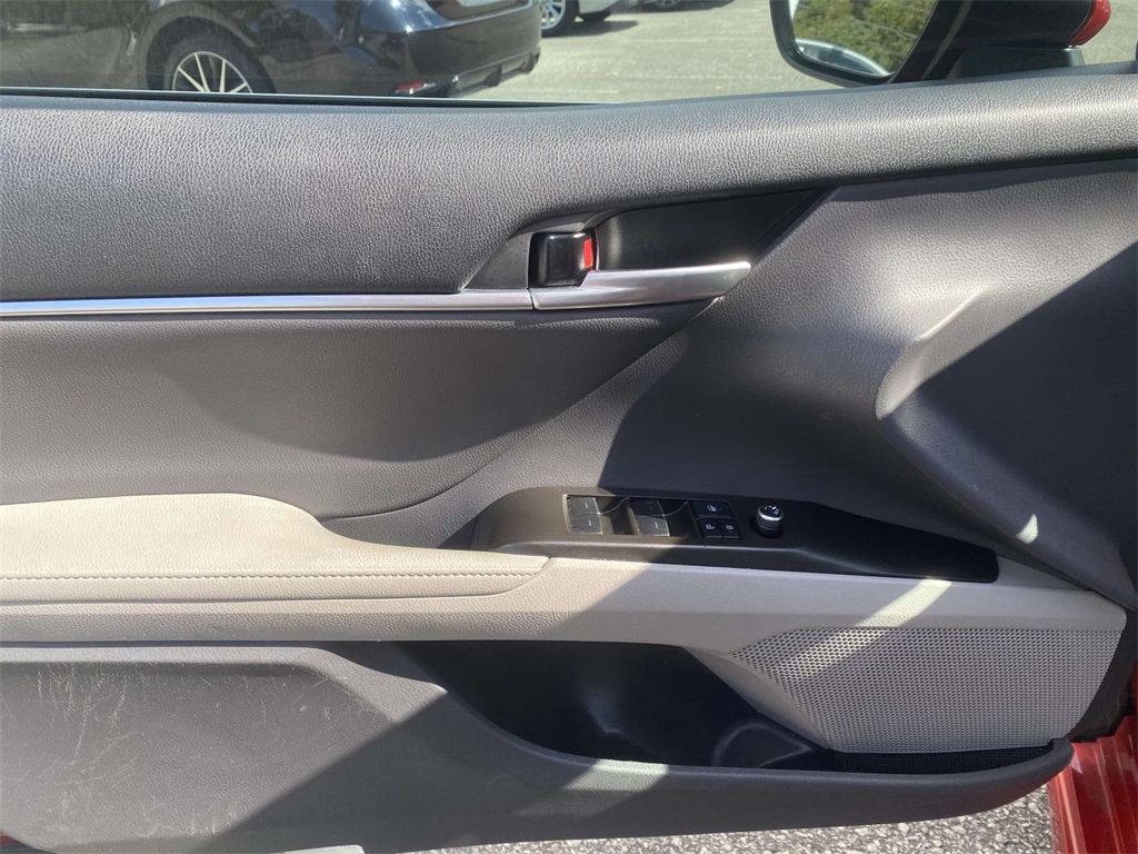 2021 Toyota Camry XSE photo 11
