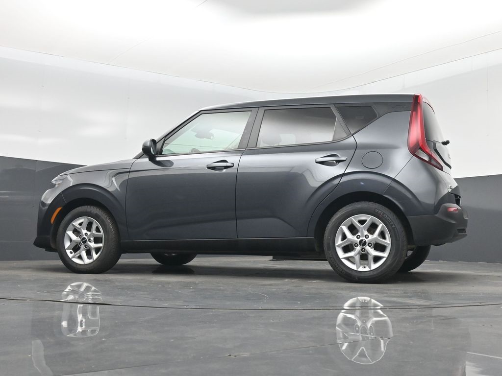 2022 Kia Soul LX photo 32