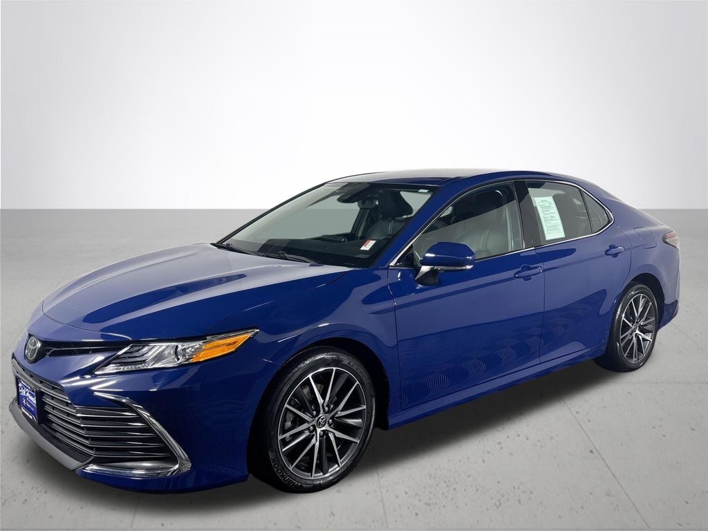 2023 Toyota Camry XLE photo 2