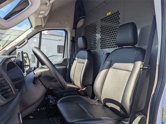 2024 Ford Transit photo 3