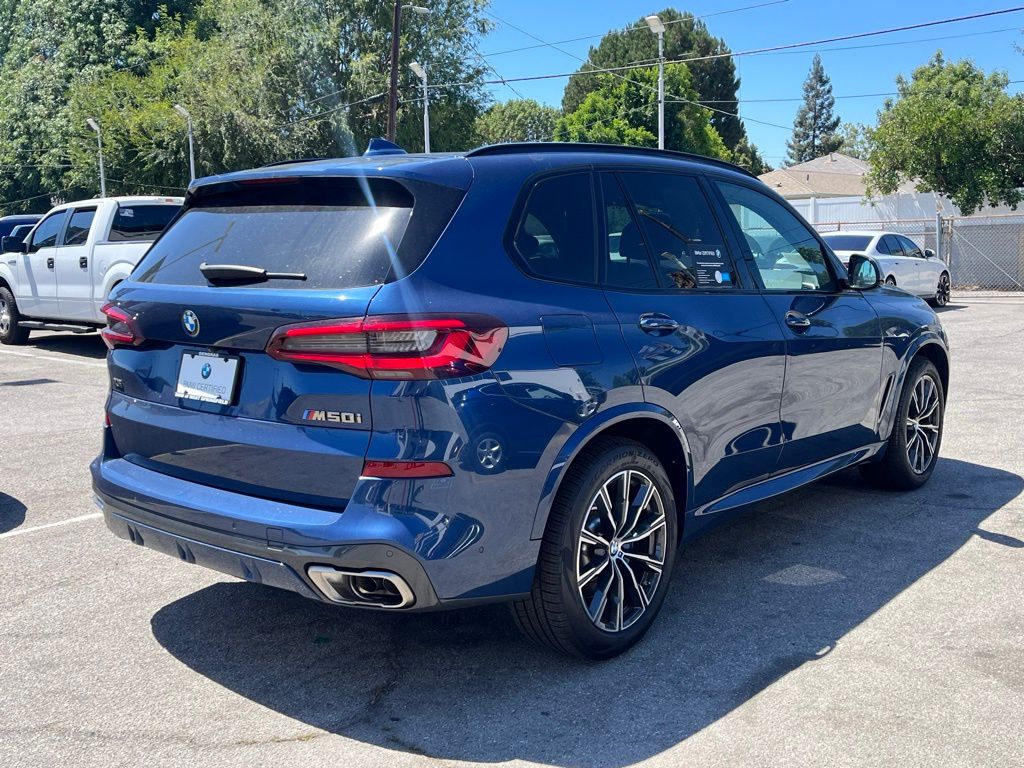 2023 Bmw X5 M50i photo 3