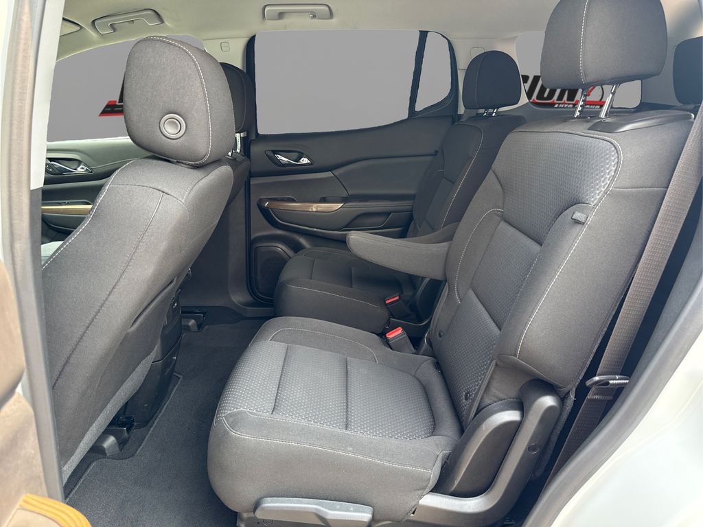 2023 Gmc Acadia SLE photo 10