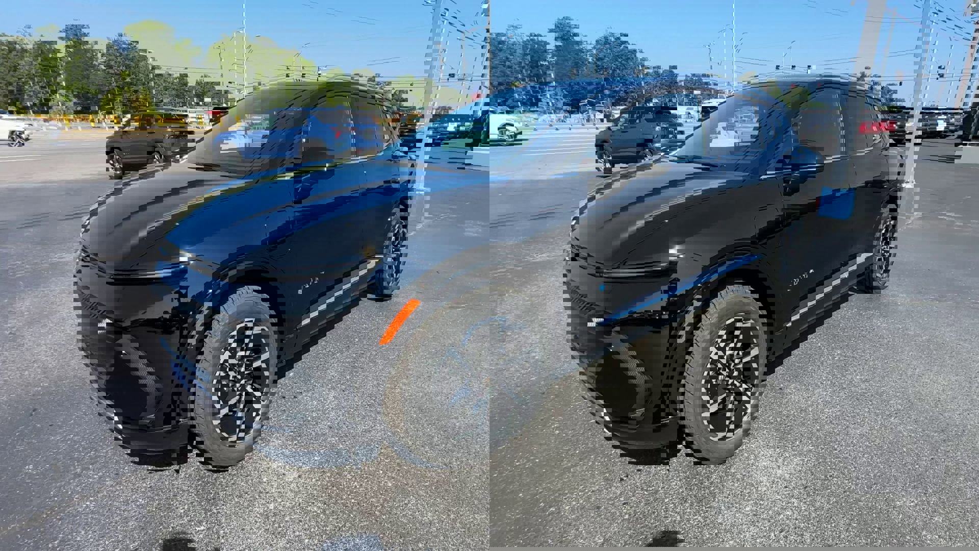 2025 Chevrolet Equinox EV 1LT photo 3