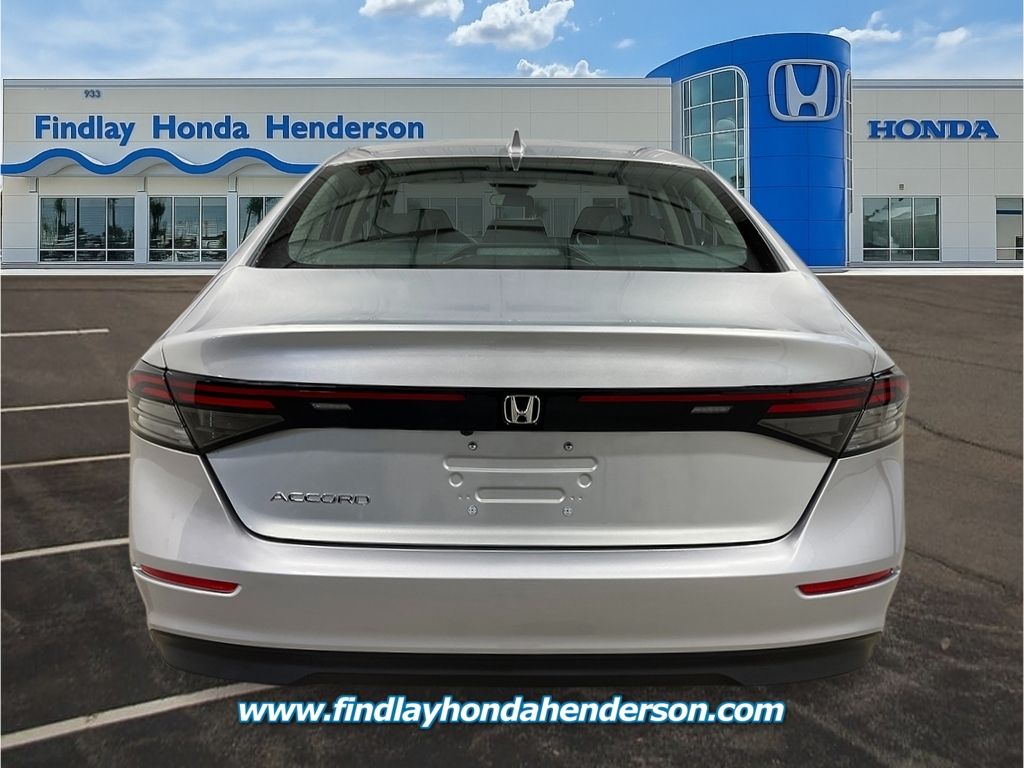 2025 Honda Accord LX photo 4