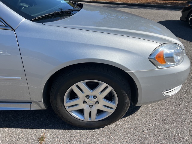2012 Chevrolet Impala photo 2