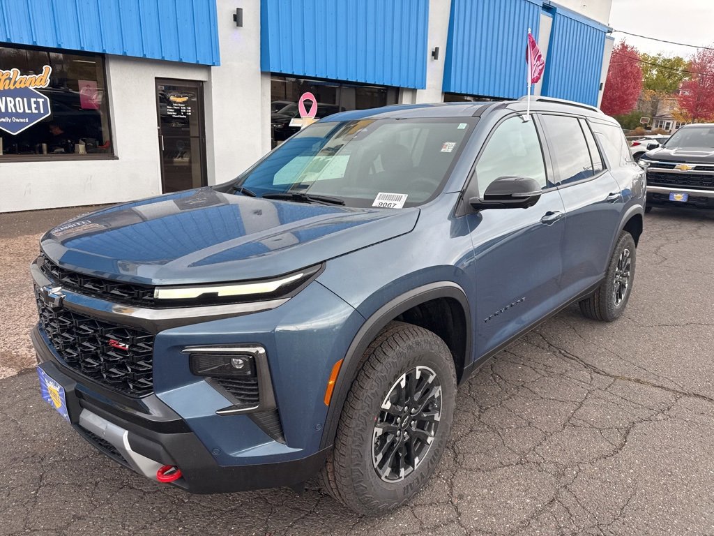 2026 Chevrolet Traverse Z71 photo 2