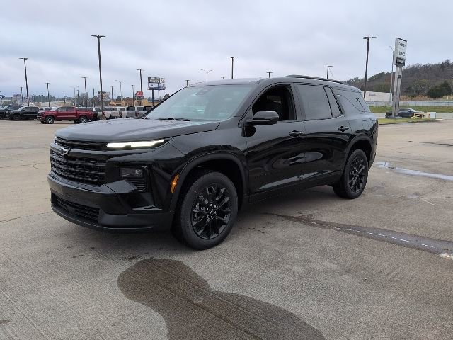 2026 Chevrolet Traverse photo 2