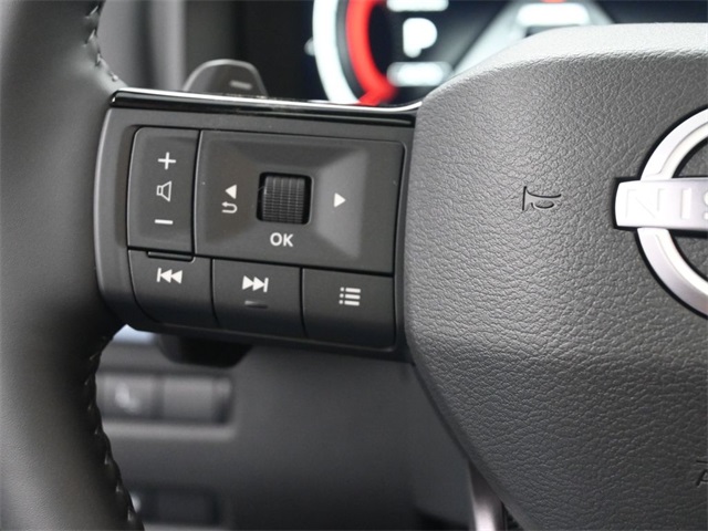 2026 Nissan Rogue Platinum photo 2