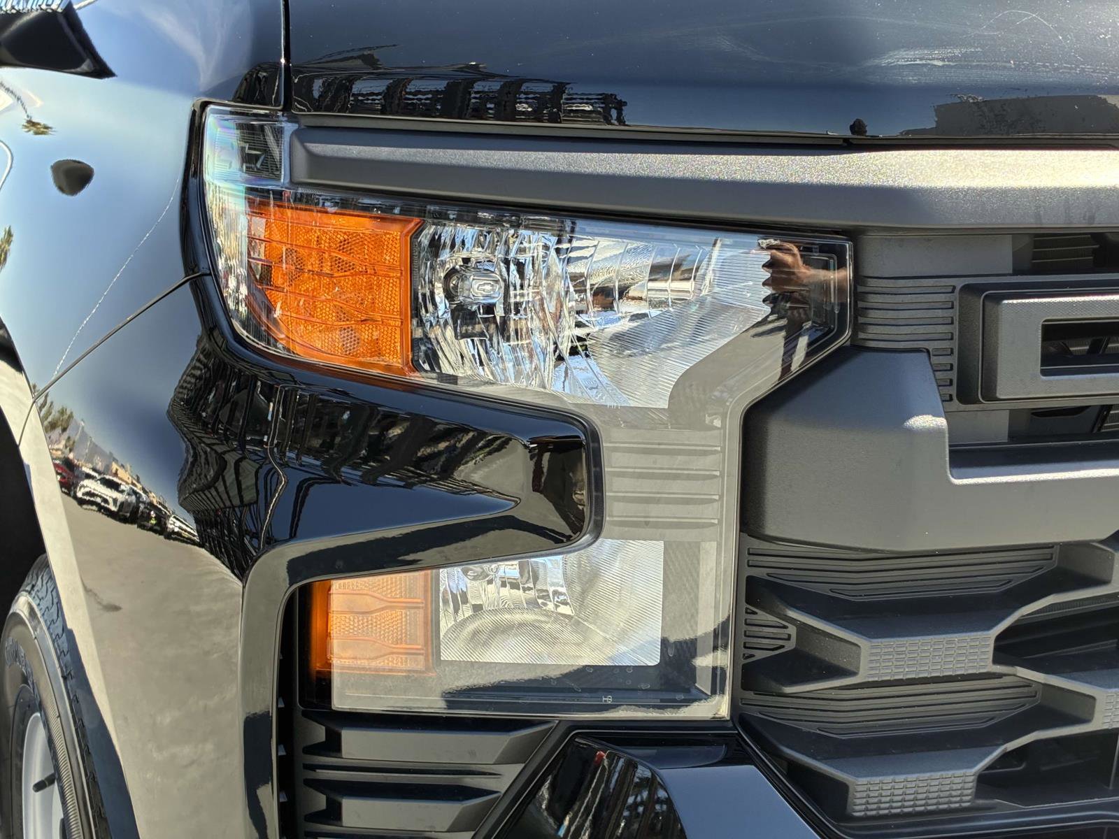 2025 Chevrolet Silverado 1500 photo 3