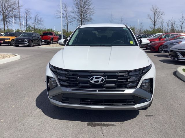 2025 Hyundai Tucson SE photo 2